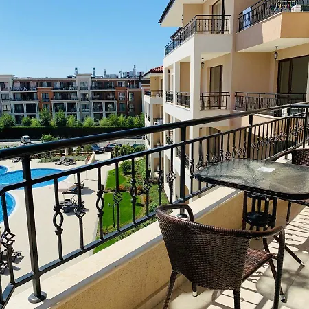 Apartment With View In Sea Dreams,